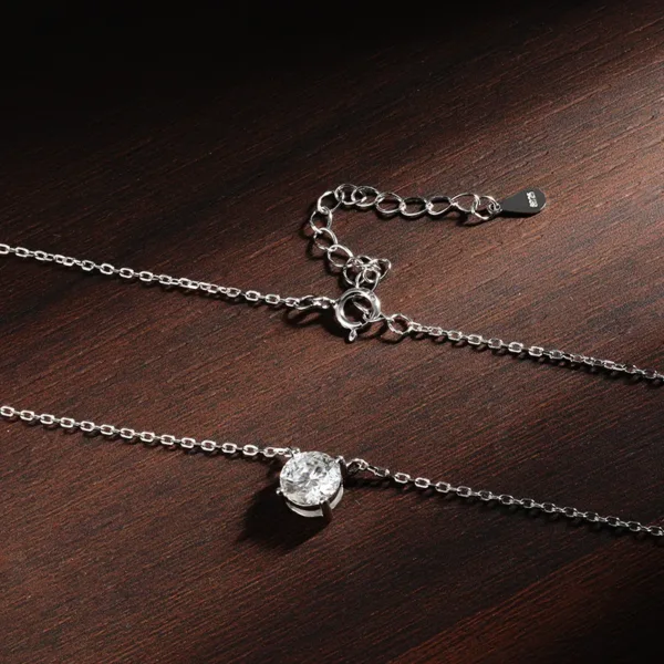VVS1 Moissanite Pendant - Image 4