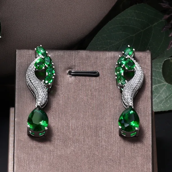 Waterdrop Bridal Jewelry Set - Image 2
