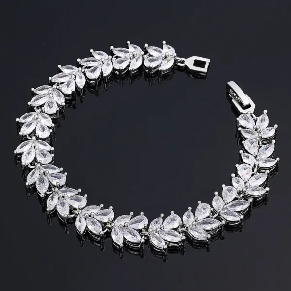 Bridal Droplet Jewelry Set - Image 4